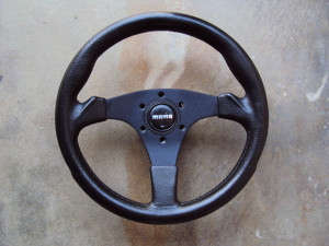 BC Italy 320mm Steering Wheel with MOMO Horn Button 