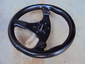 BC Italy 320mm Steering Wheel with MOMO Horn Button 